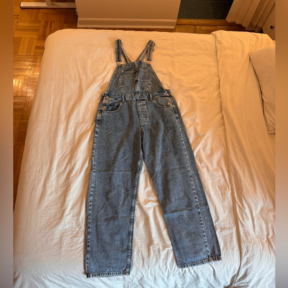 Free People, We Are The Free Iggy Overalls. Size medium